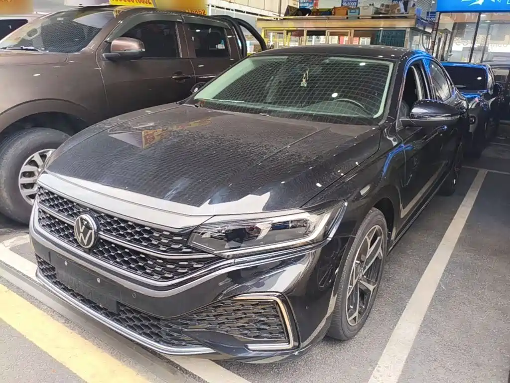 Volkswagen Passat 2024