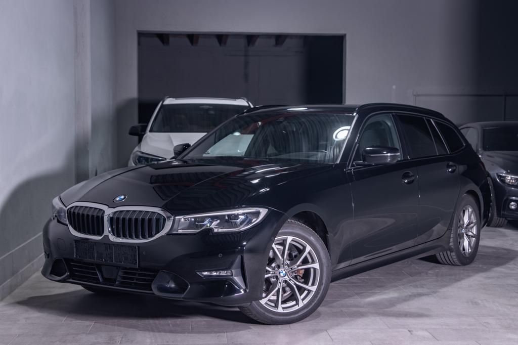 BMW 318 2021