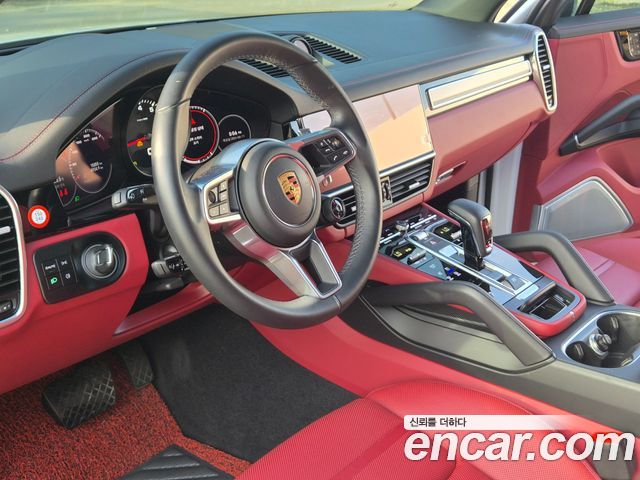 Porsche Cayenne 2022