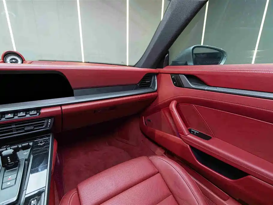 Porsche 911 2023
