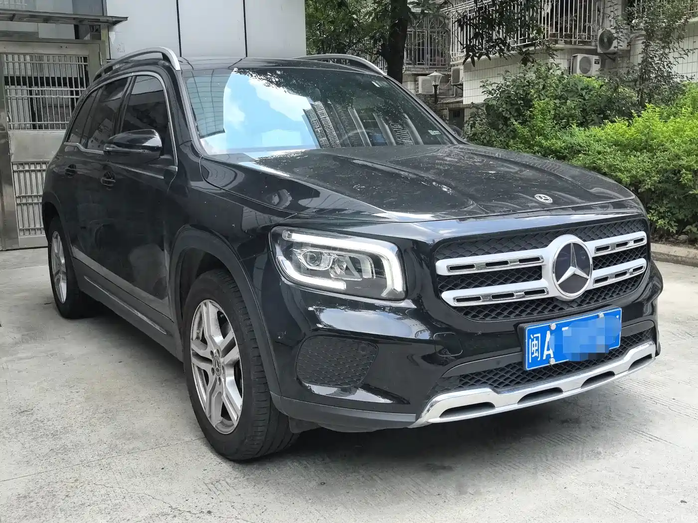 Mercedes-Benz GLB 2023