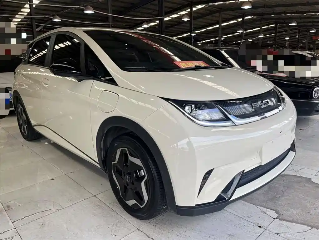 BYD Dolphin 2023
