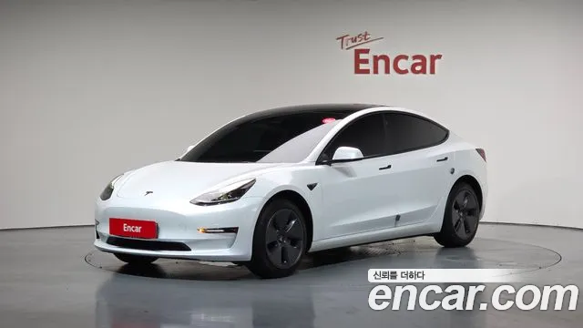 Tesla Model 3 2022