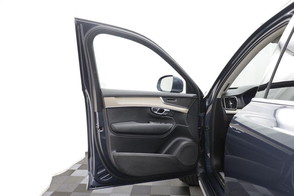 Volvo XC90 2025