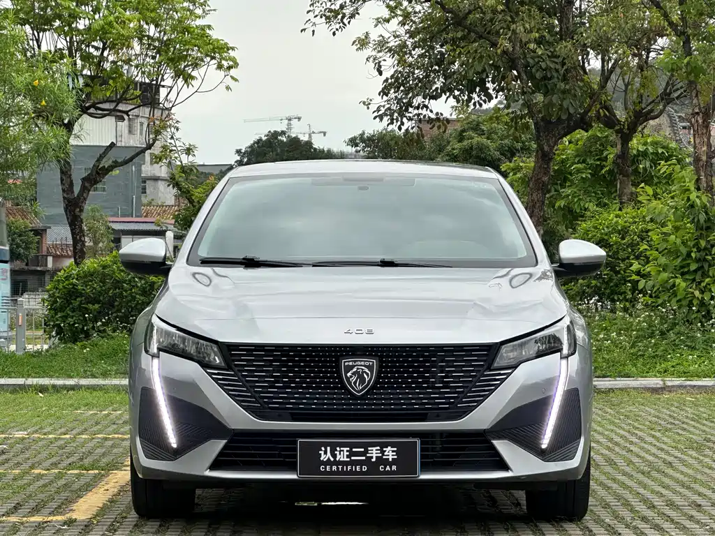 Peugeot 408 2023
