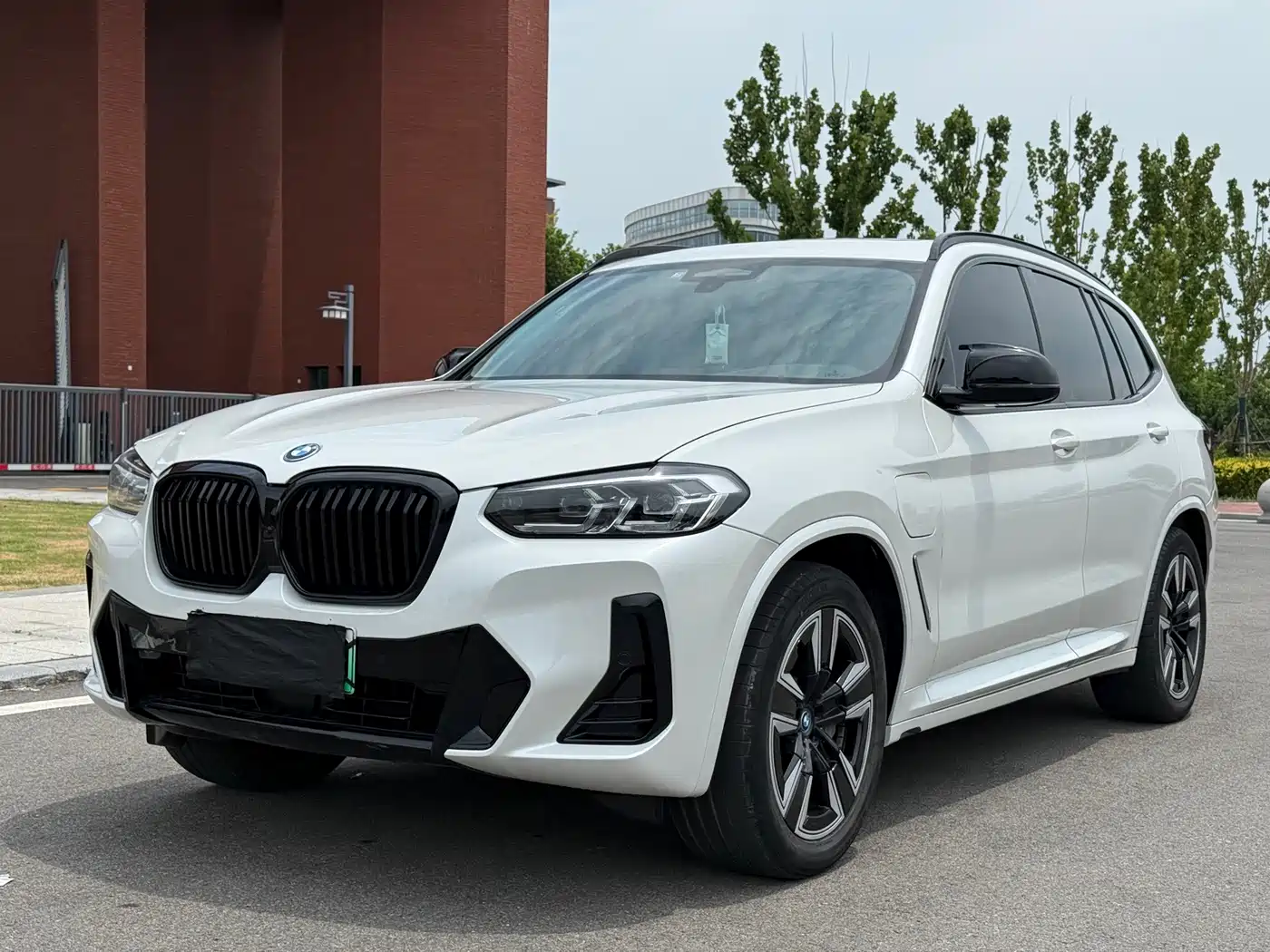 BMW iX3 2024