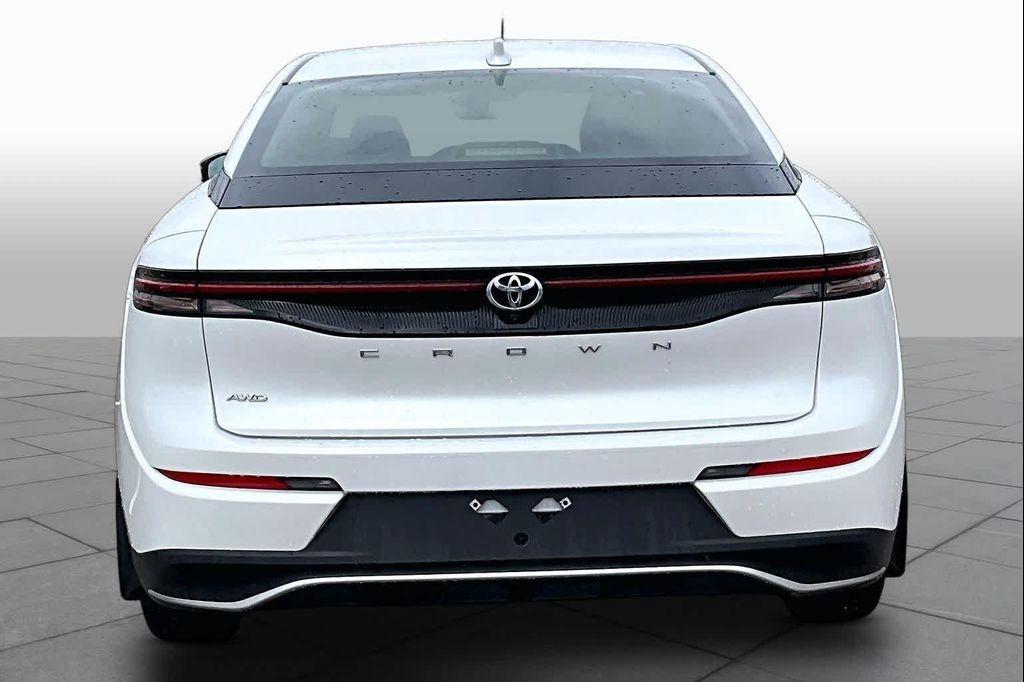 Toyota Crown 2023