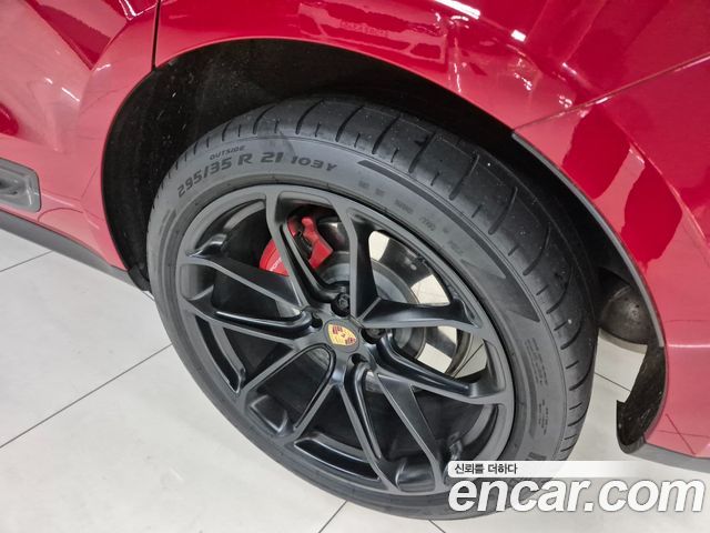 Porsche Macan 2023