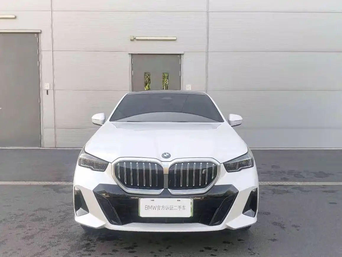 BMW i5 2026