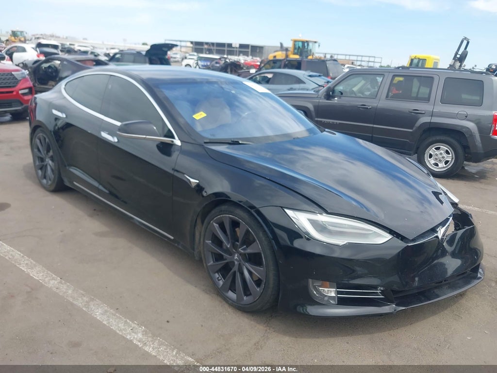 Tesla Model S 2021
