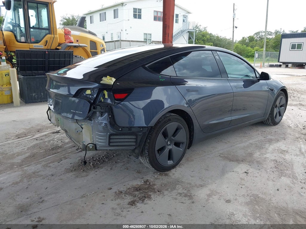 Tesla Model 3 2022