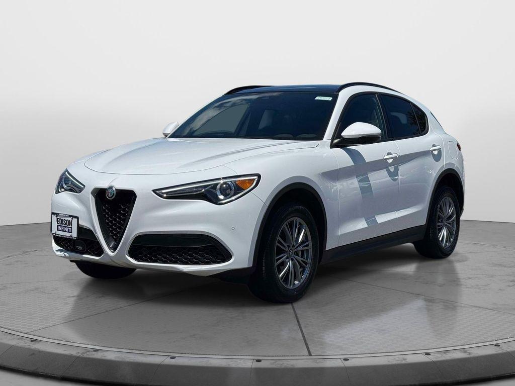Alfa Romeo Stelvio 2023