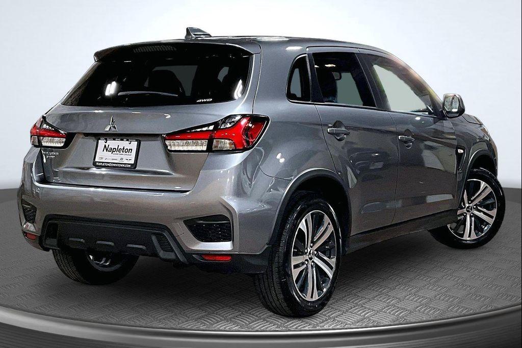Mitsubishi Outlander Sport 2024