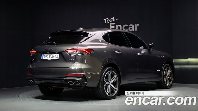 Maserati Levante 2021