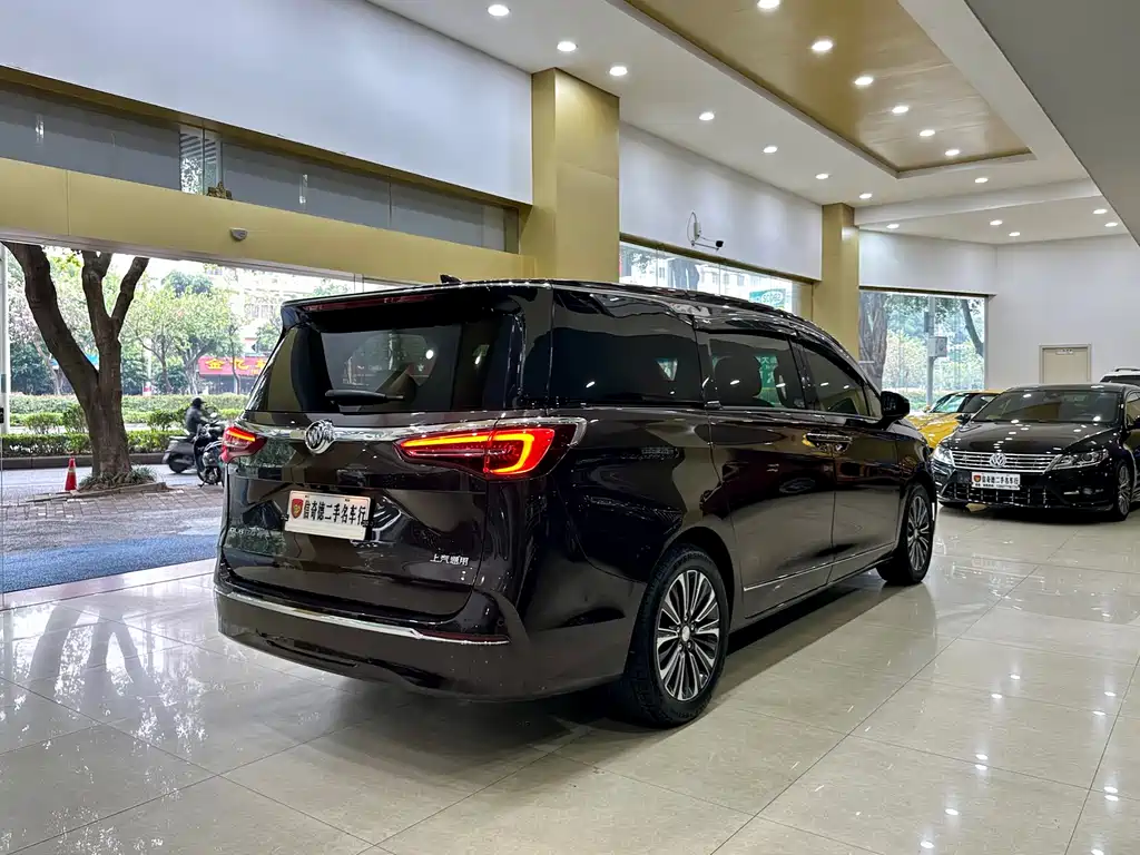Buick GL8 2021