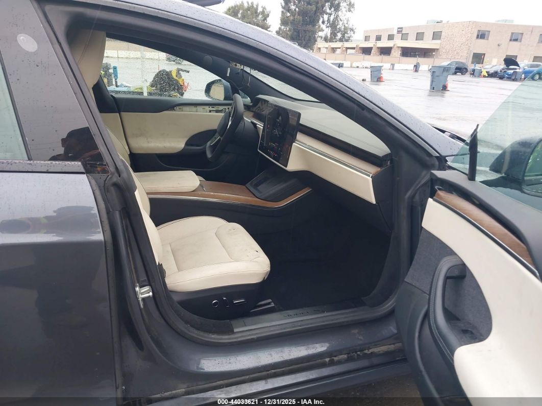 Tesla Model S 2021