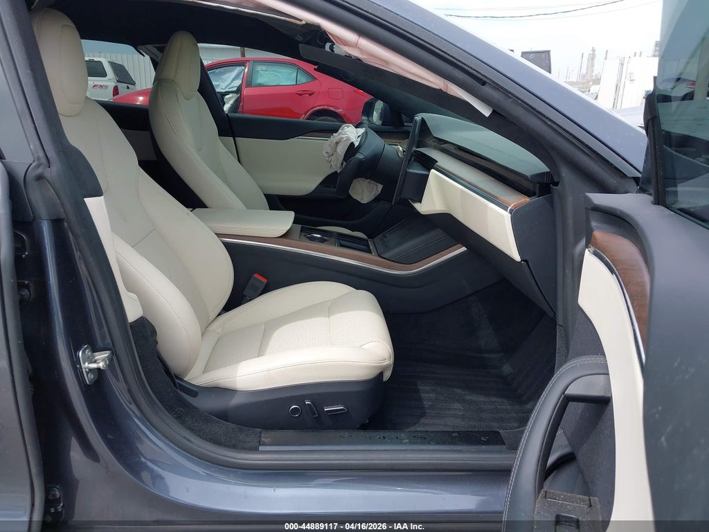 Tesla Model S 2023