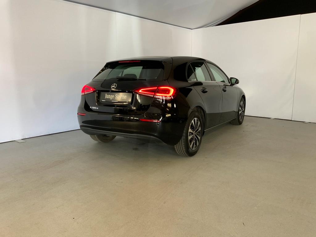 Mercedes-Benz A 180 2022