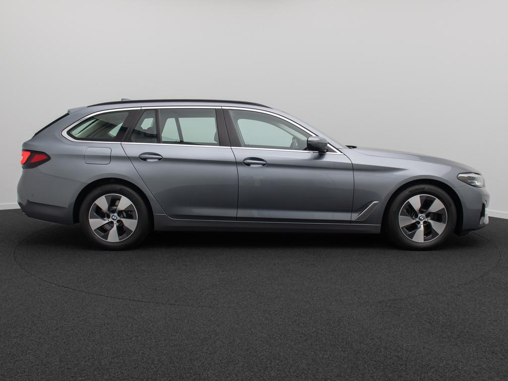 BMW 520 2022