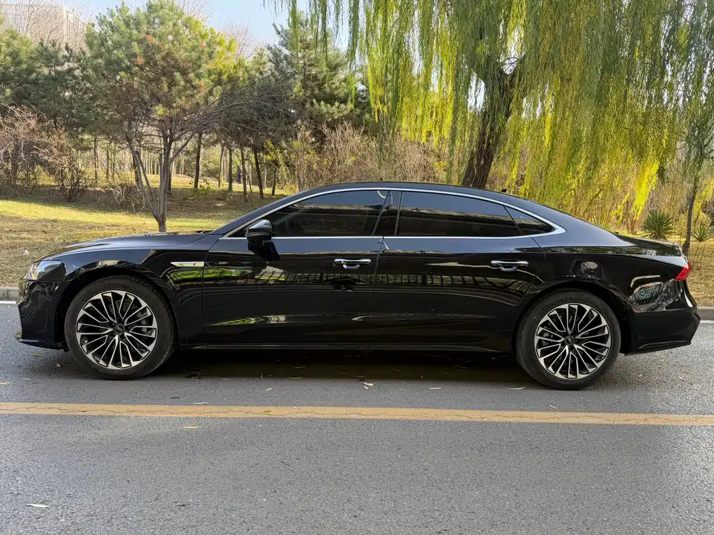 Audi A7 2025