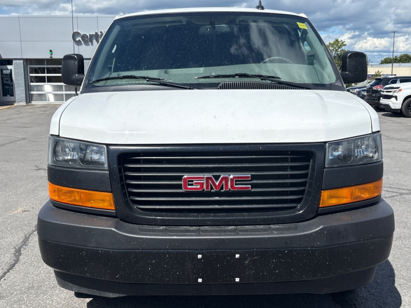 GMC Savana 2024
