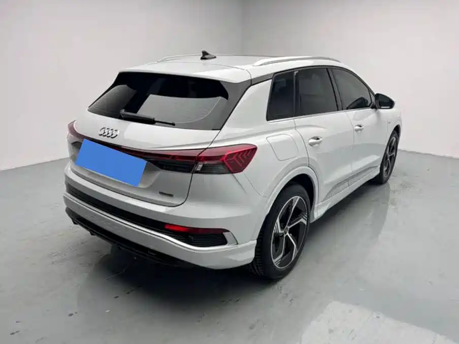 Audi Q4 e-tron 2022
