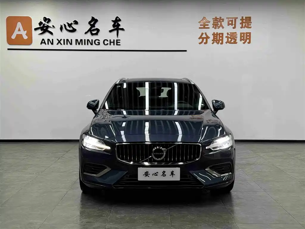 Volvo V60 2024