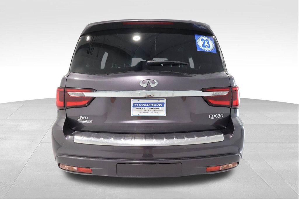 Infiniti QX80 2023
