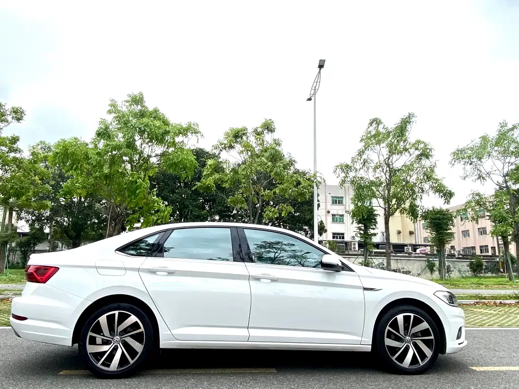 Volkswagen Jetta 2022