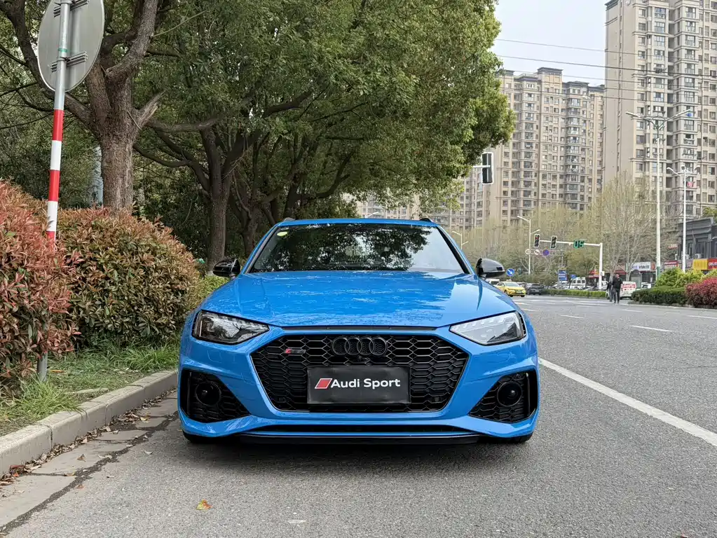 Audi RS 4 2021