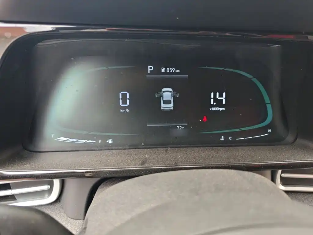 Hyundai Elantra 2024