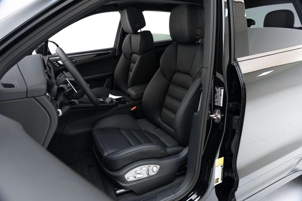 Porsche Macan 2025