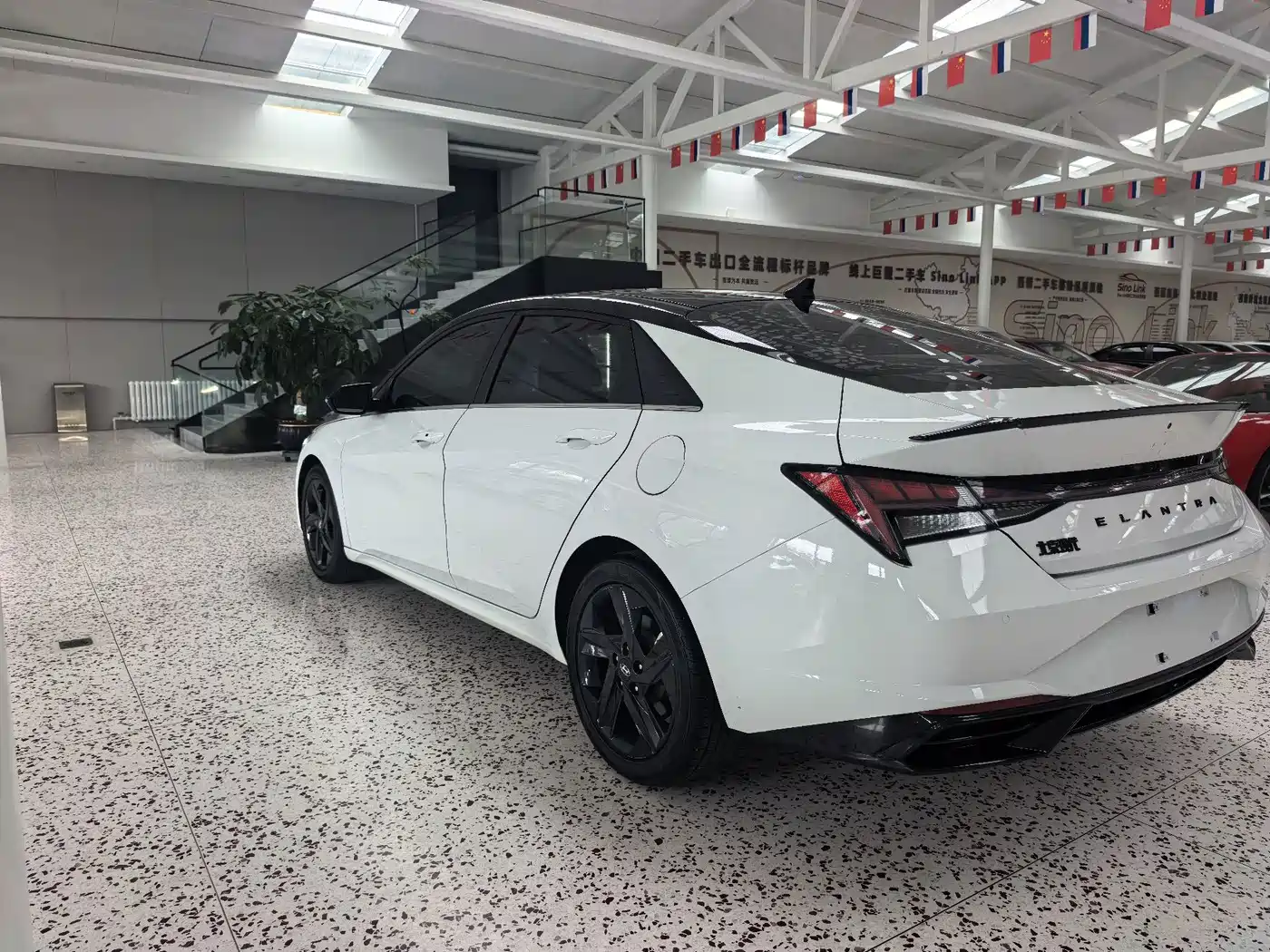 Hyundai Elantra 2023
