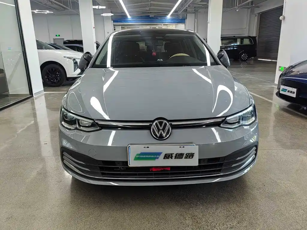 Volkswagen Golf 2023