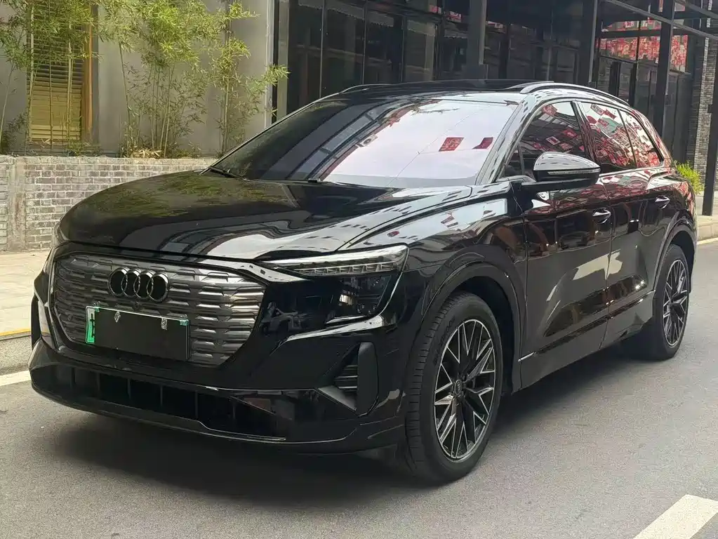 Audi Q5 e-tron 2024