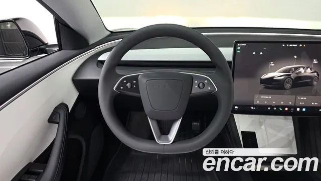Tesla Model 3 2024