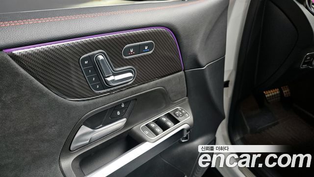 Mercedes-Benz GLB 2022