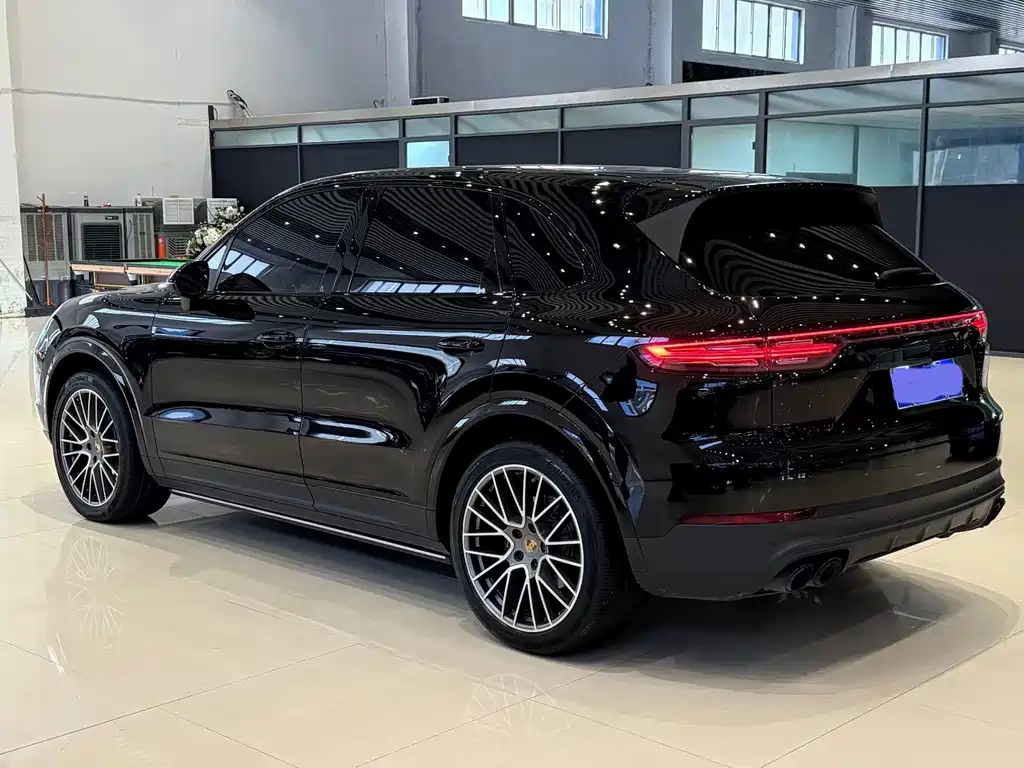 Porsche Cayenne 2023