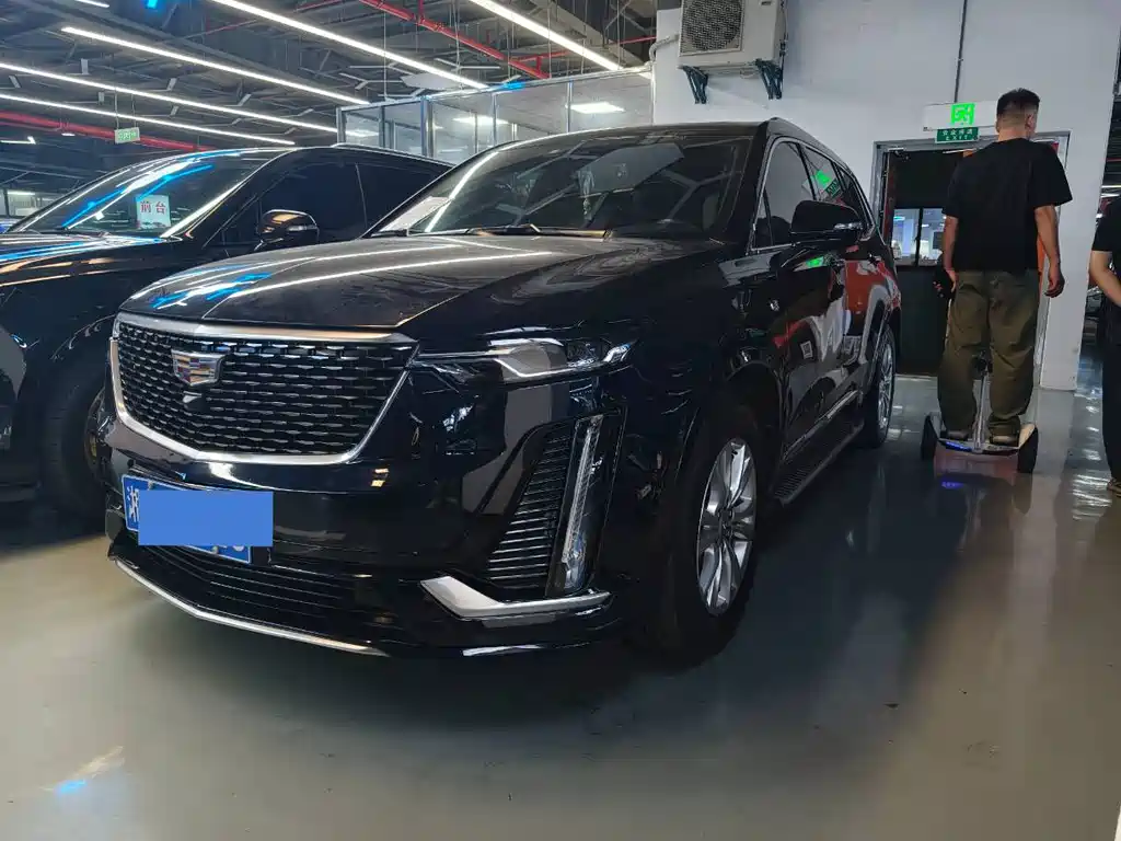 Cadillac XT6 2021