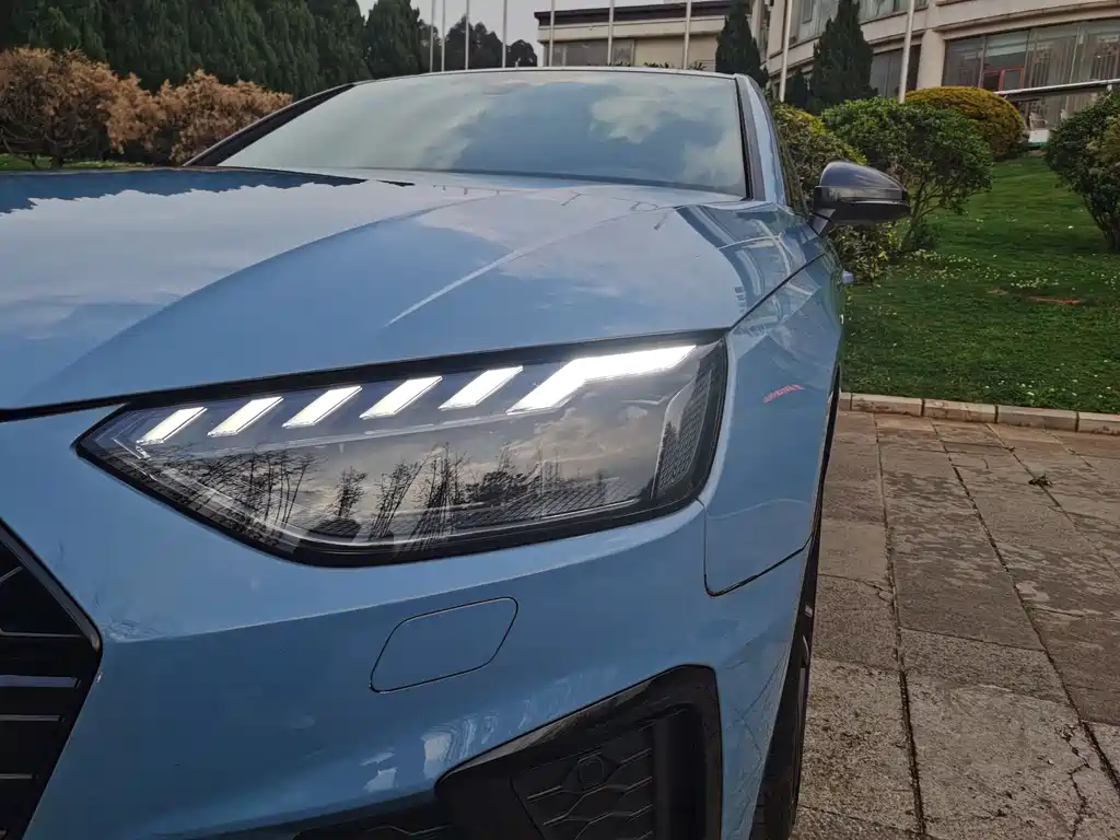Audi A4 2024