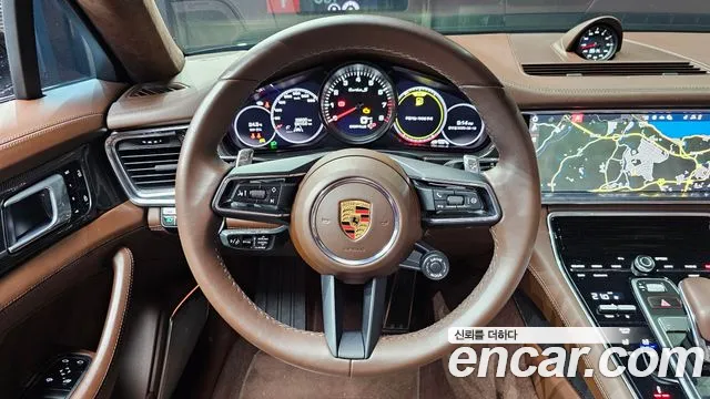 Porsche Panamera 2021