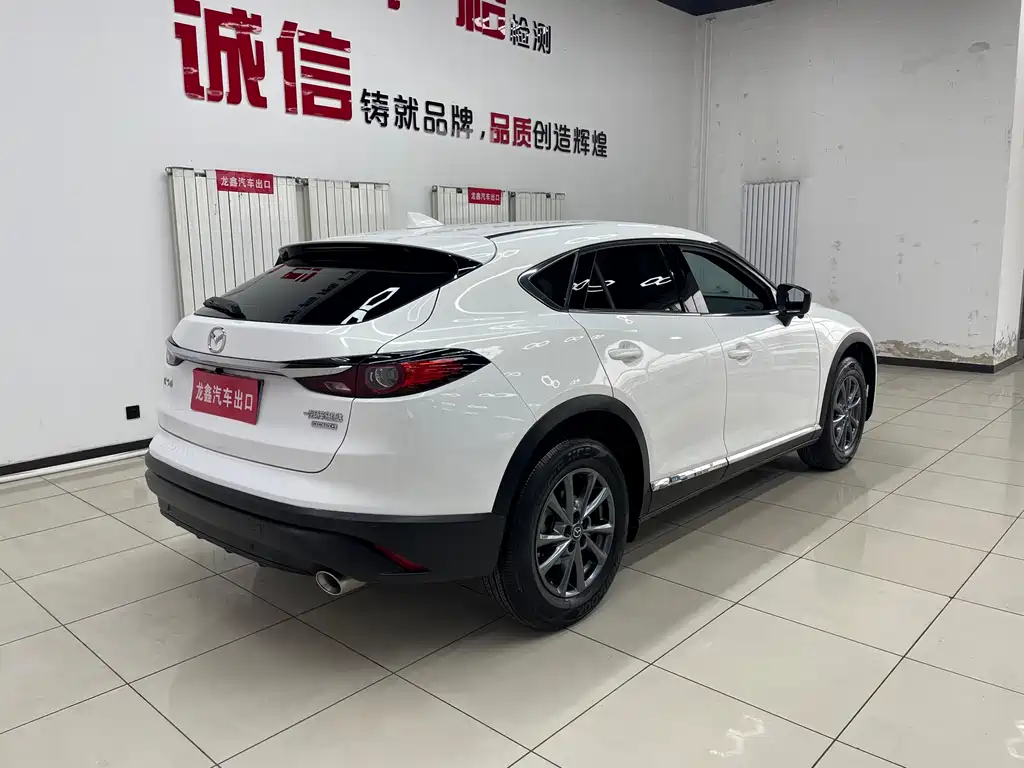 Mazda CX-4 2023