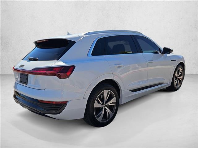 Audi Q8 e-tron 2024