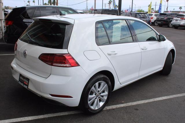 Volkswagen Golf 2021