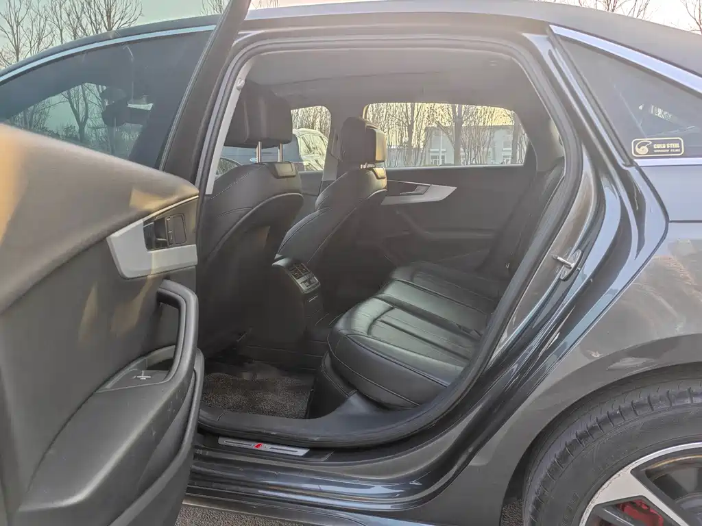Audi A4 2022