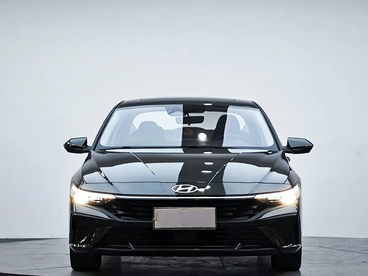 Hyundai Elantra 2023