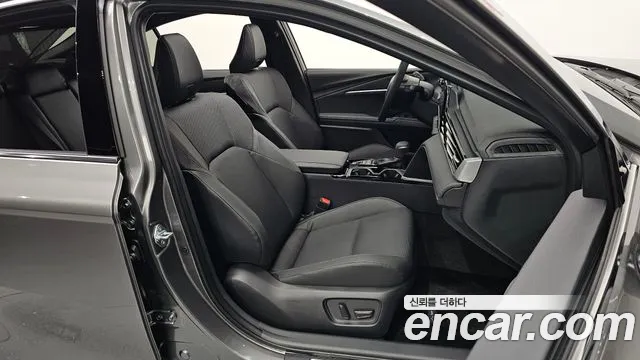 Toyota Camry 2025