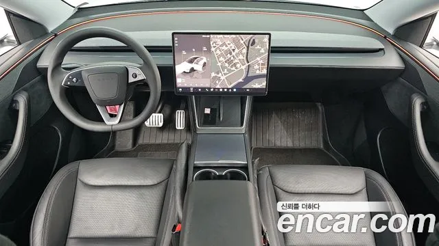 Tesla Model Y 2025