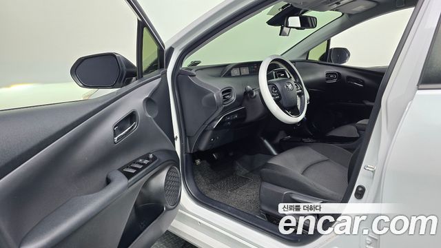 Toyota Prius 2021
