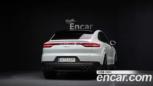 Porsche Cayenne 2022